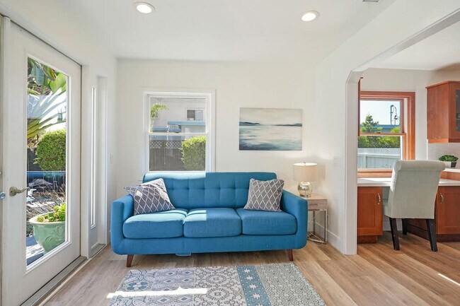 Foto del edificio - 2464 Jefferson St