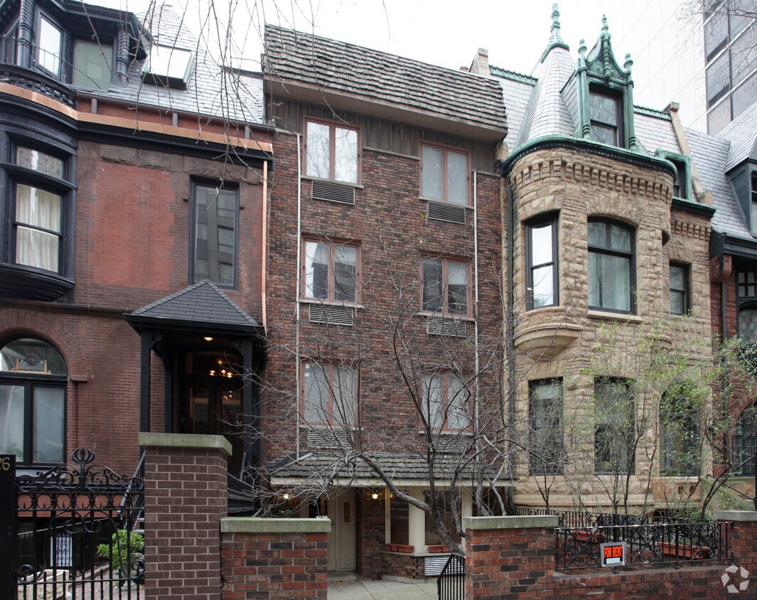 Primary Photo - 28 E BELLEVUE Pl