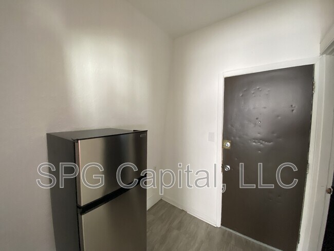 Foto del edificio - 35 W Maple St