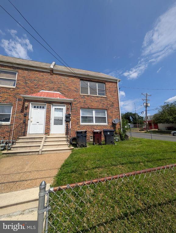Primary Photo - 2511 Carter St