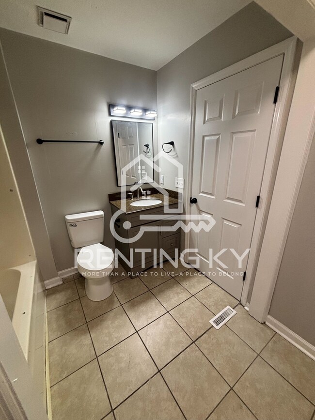 Foto del edificio - Newly Renovated 3-Bed, 1-Bath House with L...