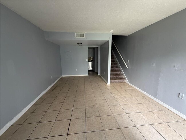 Building Photo - 4215 S Semoran Blvd