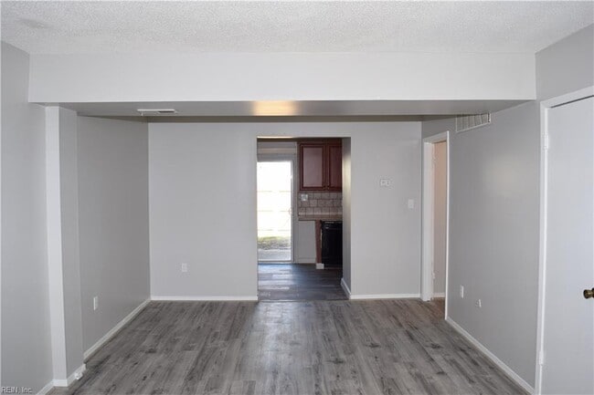 Building Photo - 12773 Woodside Ln