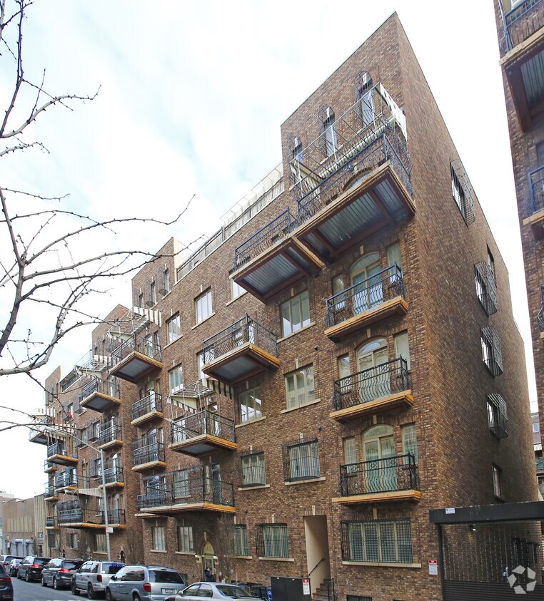 Primary Photo - 39 Skillman St