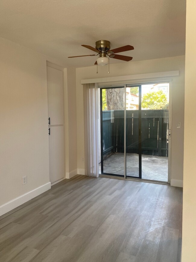 Building Photo - 8951 Jamacha Rd