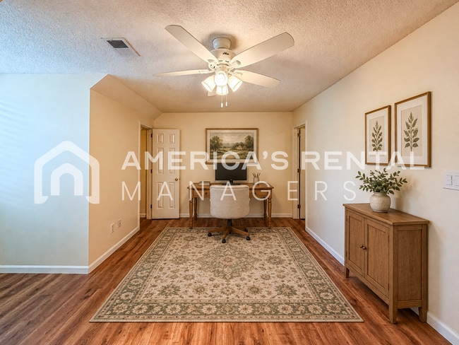 Building Photo - 1713 Savannah Park Ln