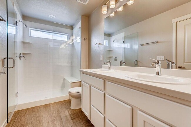 Foto del edificio - Stunning Modern 2 bedroom Townhome!!!