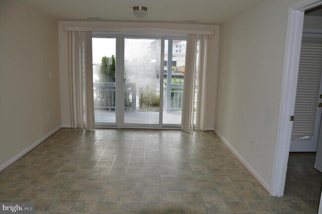 Building Photo - 8047 Windward Key Dr