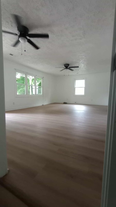 Building Photo - 202 Logan Ave