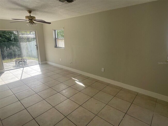 Building Photo - 7322 Janczlik Dr
