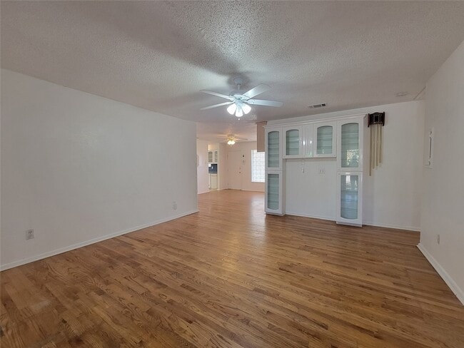 Foto del edificio - 3820 Modlin St