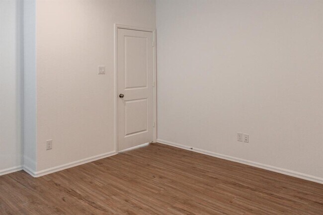 Building Photo - 3006 Wedgewood Cove Way
