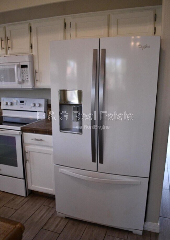 Foto del edificio - 1476 E Silver Creek Rd