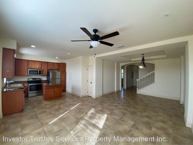 Building Photo - 4 br, 3.5 bath House - 2350 Bella Vista Dr