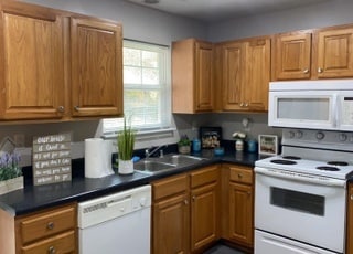 Foto del edificio - 4520 Meadowlark Manor Ln