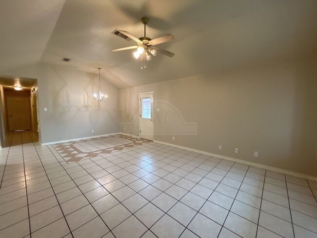 Foto del edificio - 4700 Pennington Ave