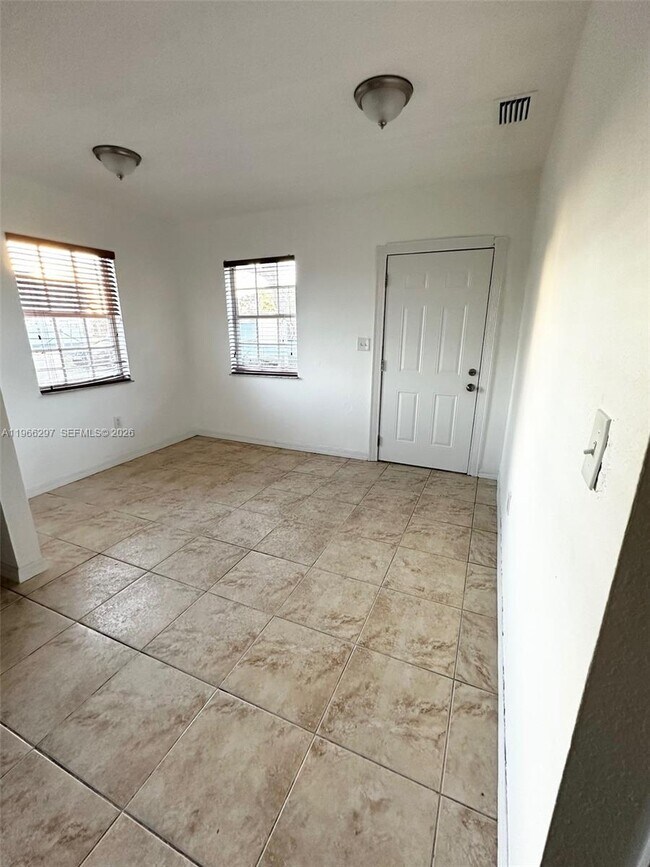 Foto del edificio - 3252 NW 94th St