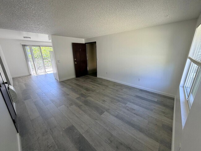 Building Photo - 511 Ranch Rd
