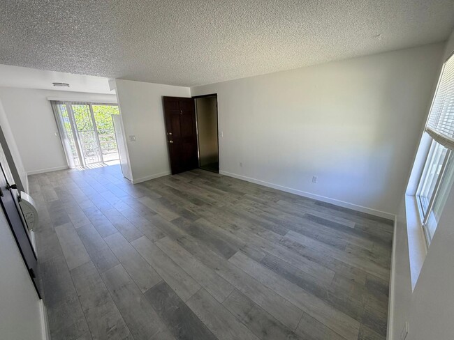Building Photo - 511 Ranch Rd