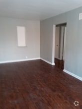 Building Photo - 2605 W Victory Ln