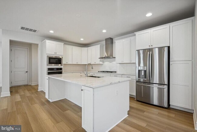 Foto del edificio - 23115 Glenwood Hts Cir