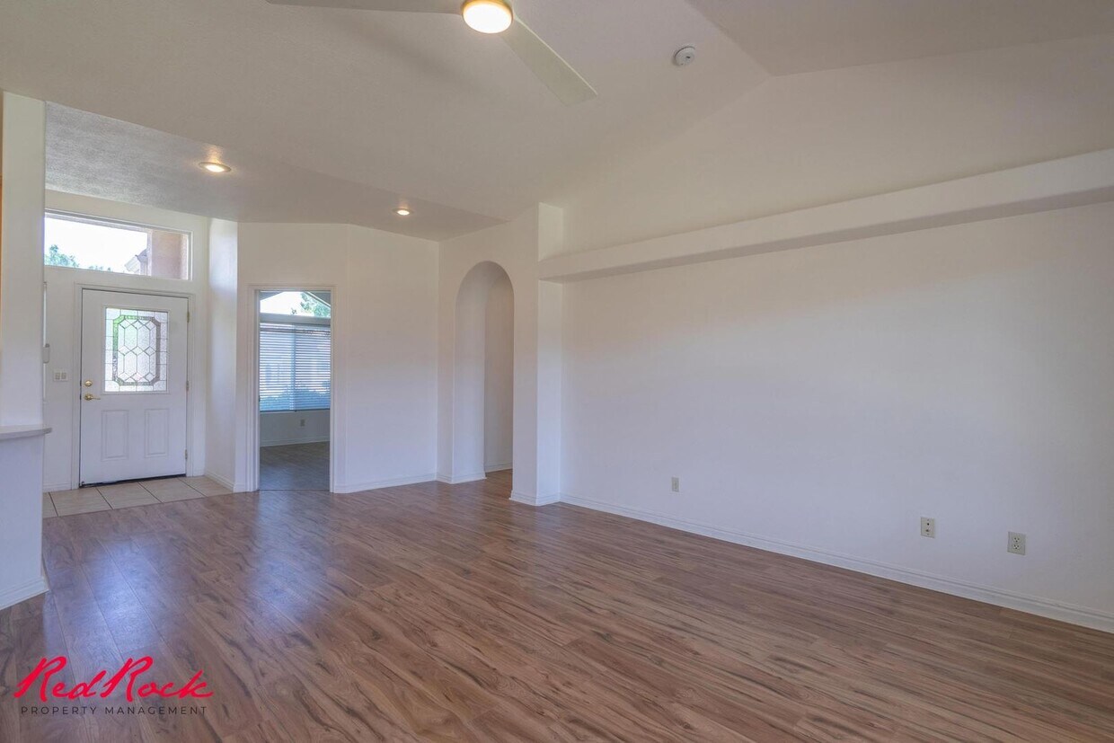 Primary Photo - Inviting 3 Bedroom Home with Spacious Livi...