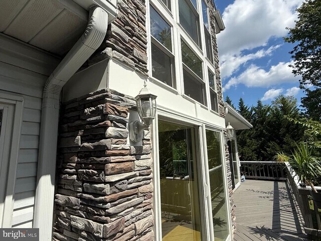 Foto del edificio - 479 Montalto Dr