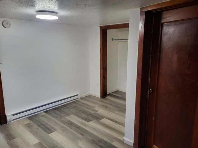 Building Photo - 325 1st Ave