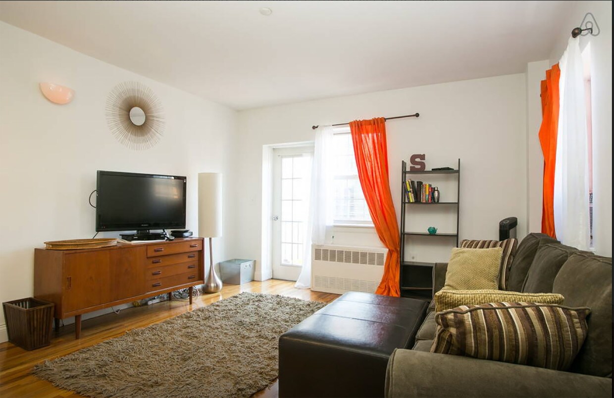 Primary Photo - 1240 Bedford Ave