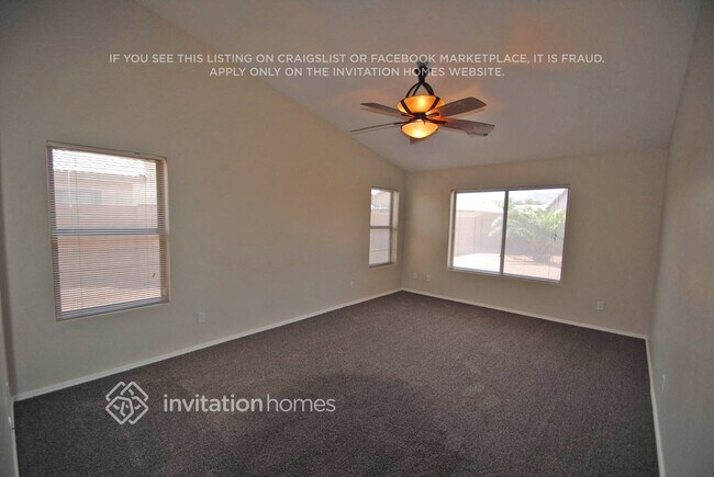 Foto del edificio - 4423 W Ellis St