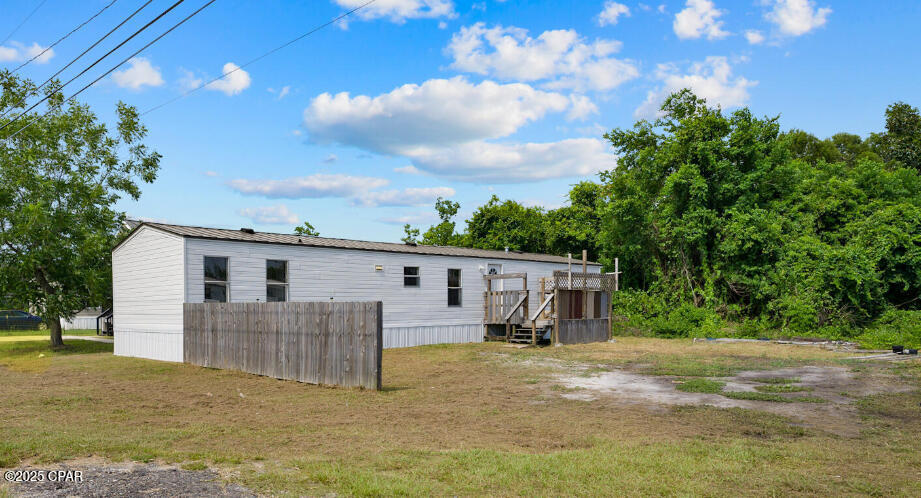 Primary Photo - 124 N Berthe Ave