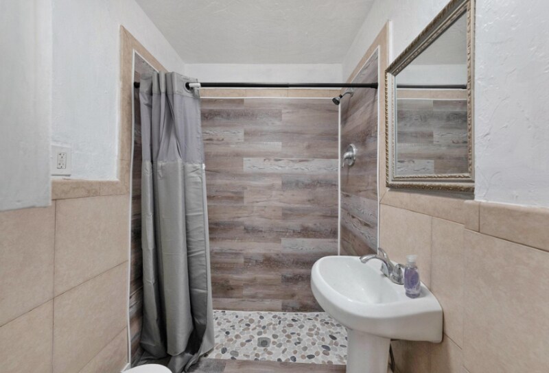 Foto del edificio - 3216 71st Ave N