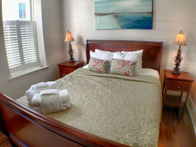 Foto del edificio - Fully Furnished, All Inclusive 1 Bedroom, 1 Bath Condo In the Heart of Downtown Charleston