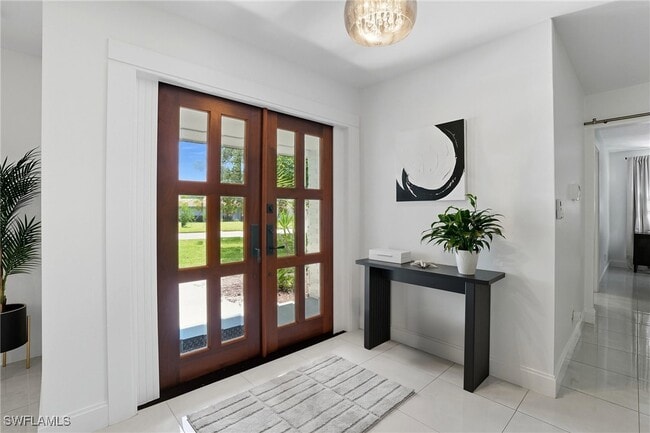 Building Photo - 155 Old Tamiami Trail