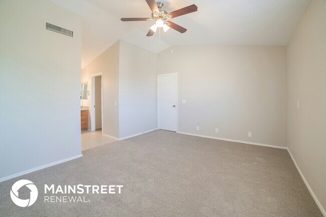 Building Photo - 5212 N 73rd Ln