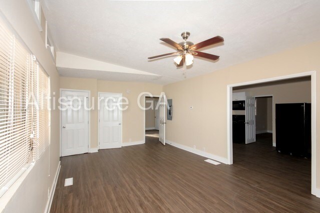 Foto del edificio - 3845 Jailette Rd