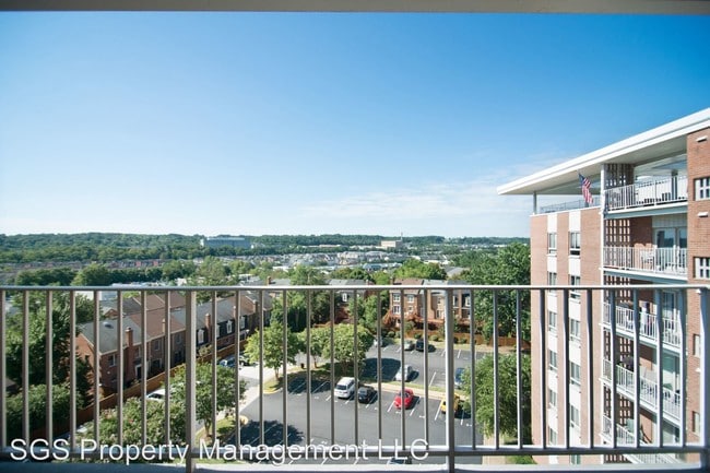 Building Photo - 5250 Valley Forge Dr