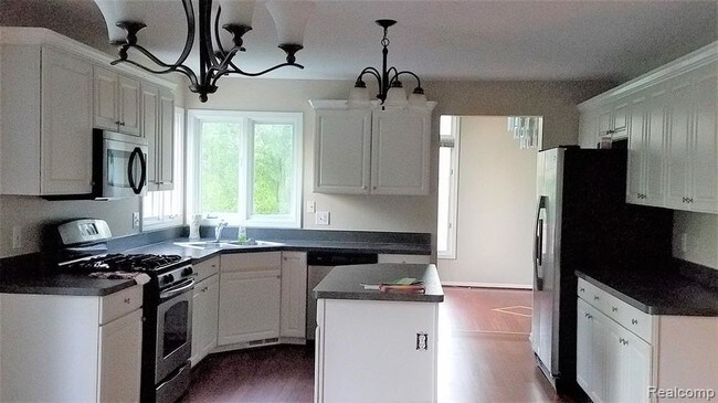 Foto del edificio - 47634 Stratford Dr