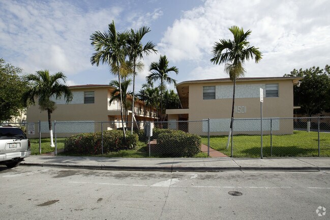 Foto del edificio - 1149-11501 NW 117th St