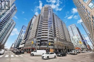 Building Photo - 20 Blue Jays Way