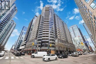 Building Photo - 20 Blue Jays Way