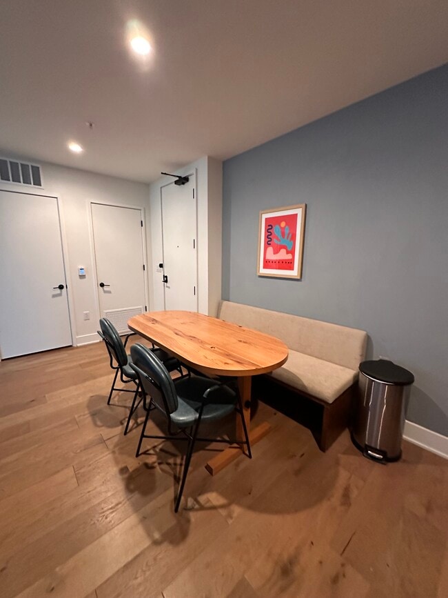 Building Photo - 48 East Ave