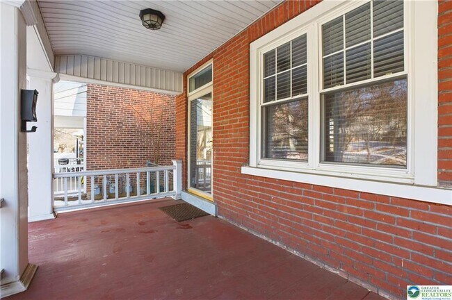 Building Photo - 1050 Delaware Ave