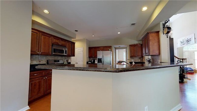 Building Photo - 860 Highmeade Dr