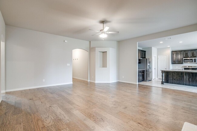 Foto del edificio - Move In Ready 3 Bed, 2 Bath Home in Azle I...