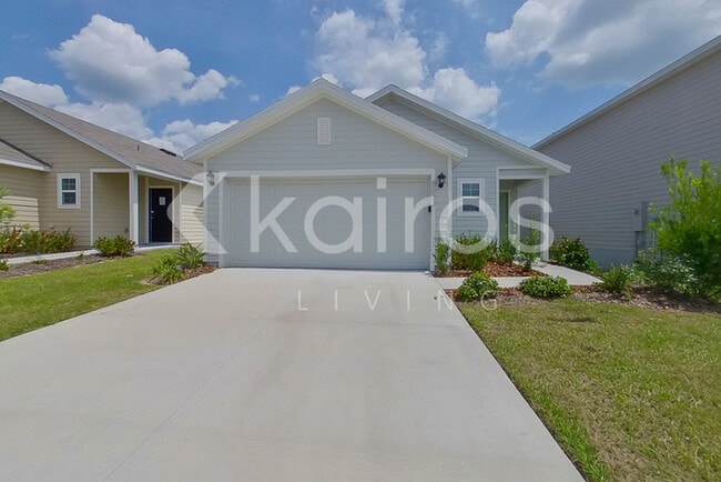Building Photo - 8633 SW 43rd Ter