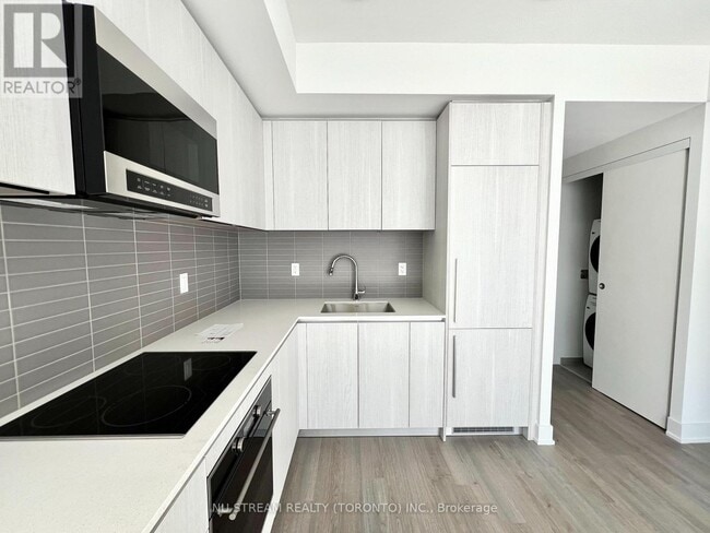 Building Photo - 8 Cumberland St