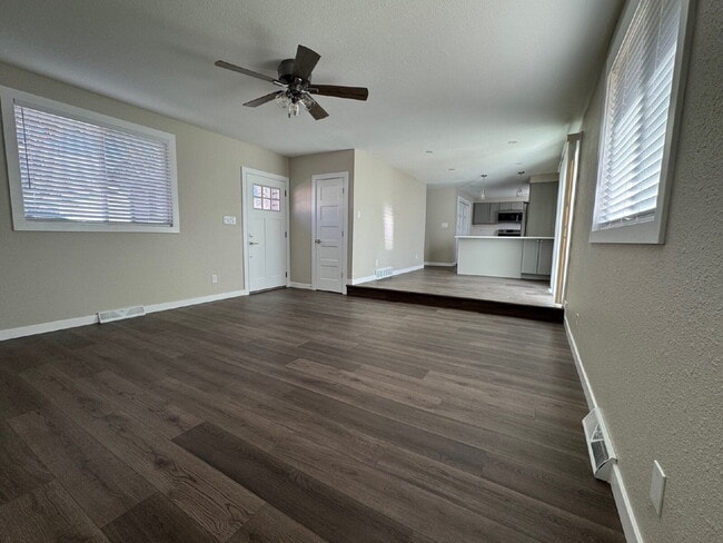 Building Photo - 4547 Beachcomber Ct