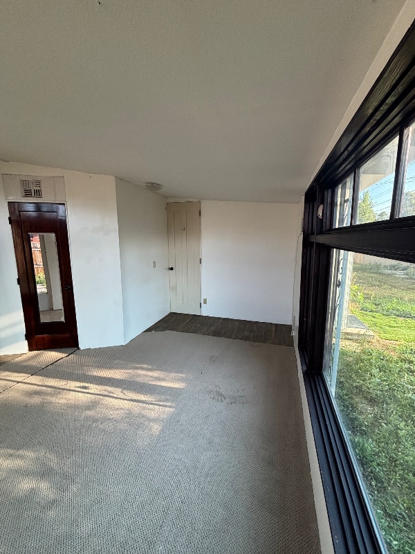 Photo - 1085 Kingston St House