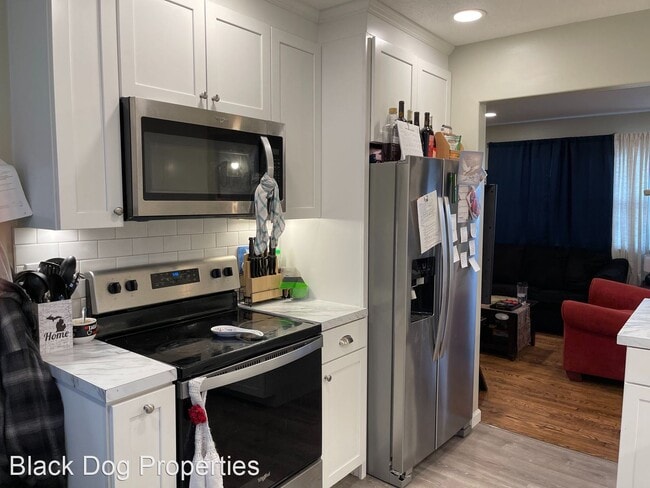 Foto del edificio - 4 br, 2 bath House - 1437 Westwood Blvd